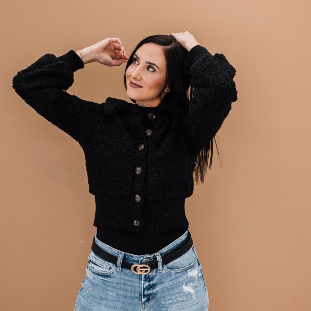 Button Down Ribbed Trim Sherpa Jacket (black)